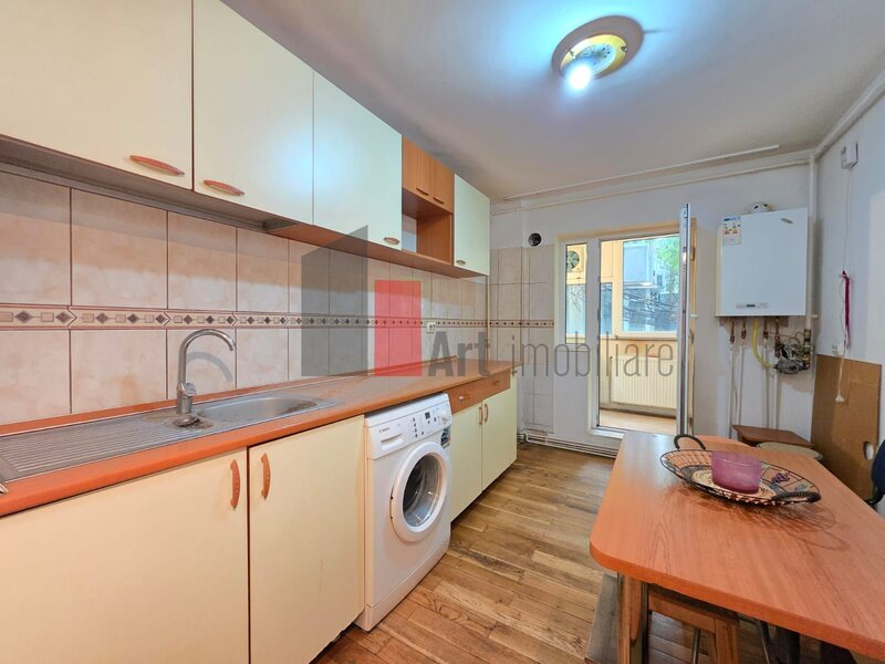 Crangasi Apartament spatios cu 4 camere
