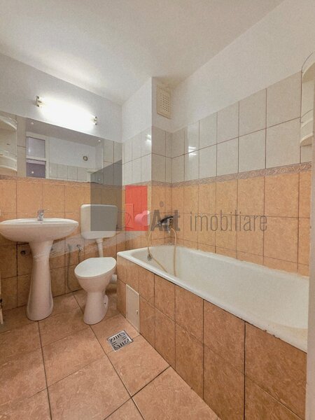 Crangasi Apartament spatios cu 4 camere